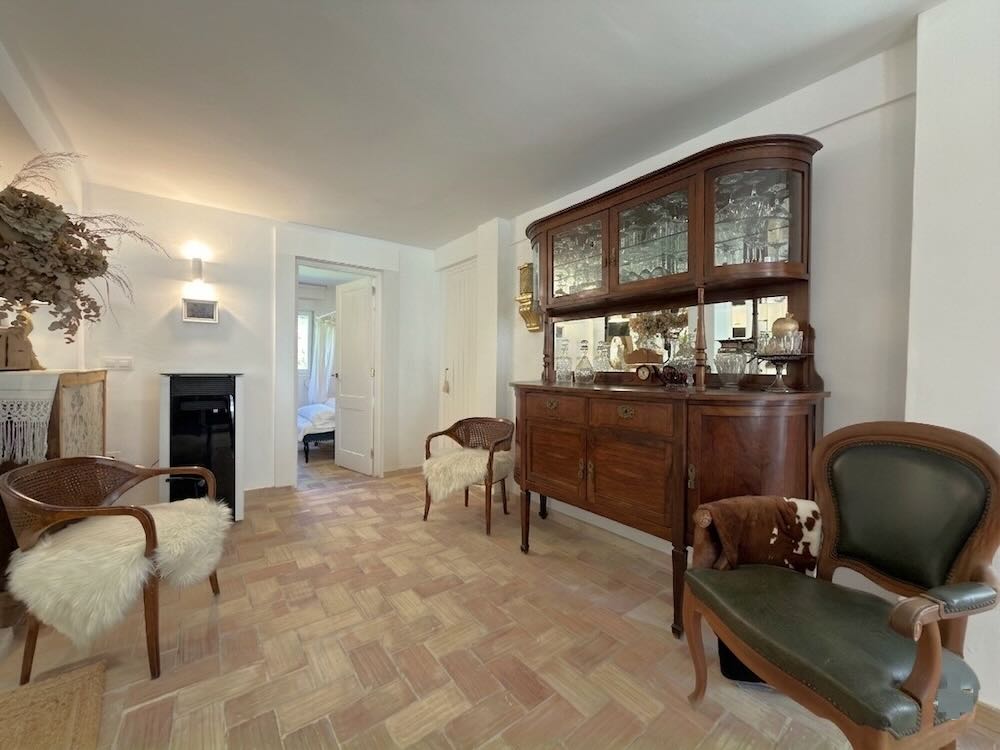 Property 2504 - Image 80